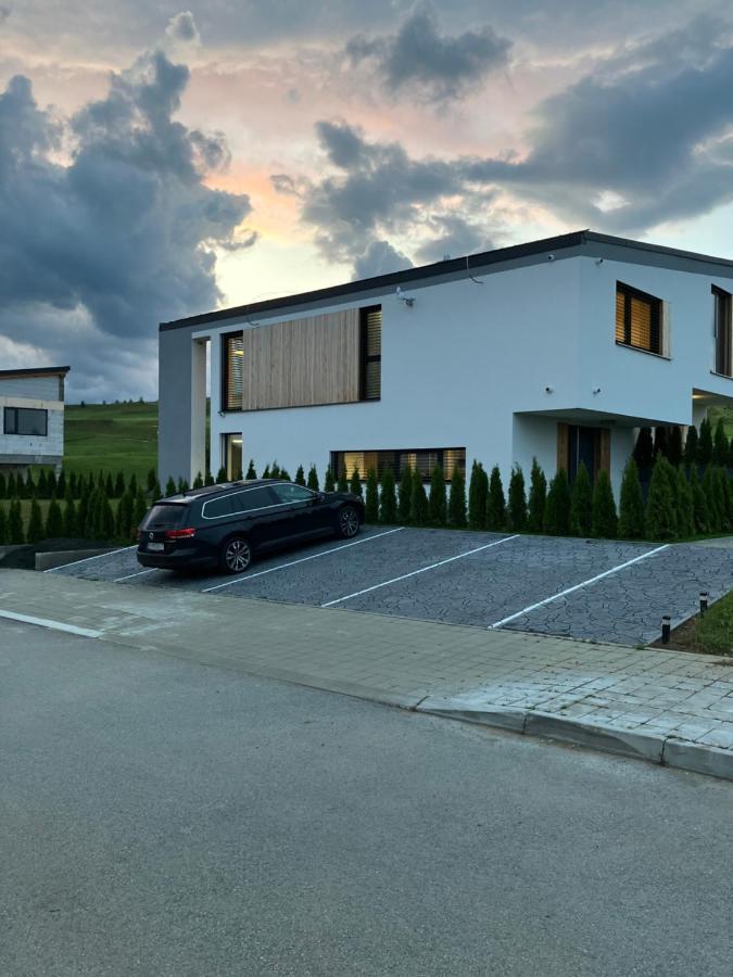 Luxury Apartments Maly Slavkov Esterno foto