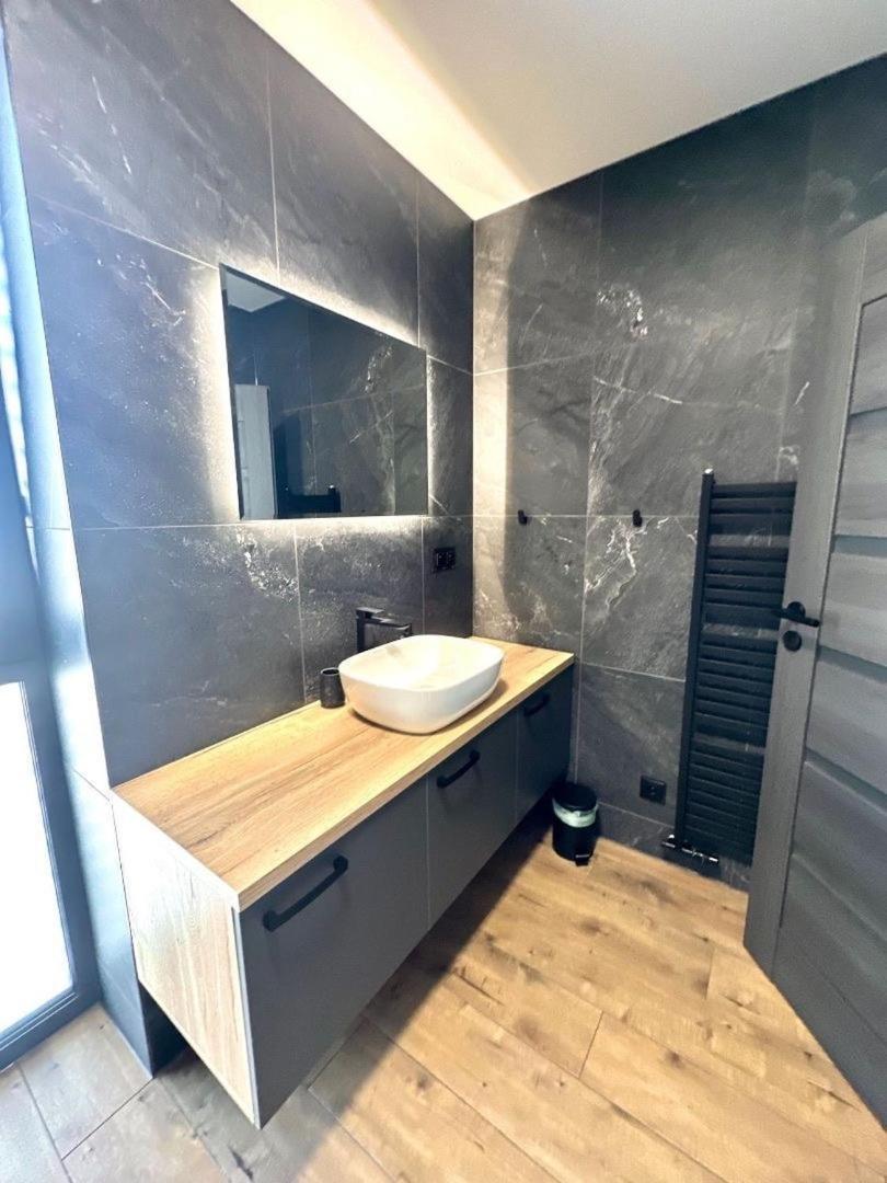 Luxury Apartments Maly Slavkov Esterno foto