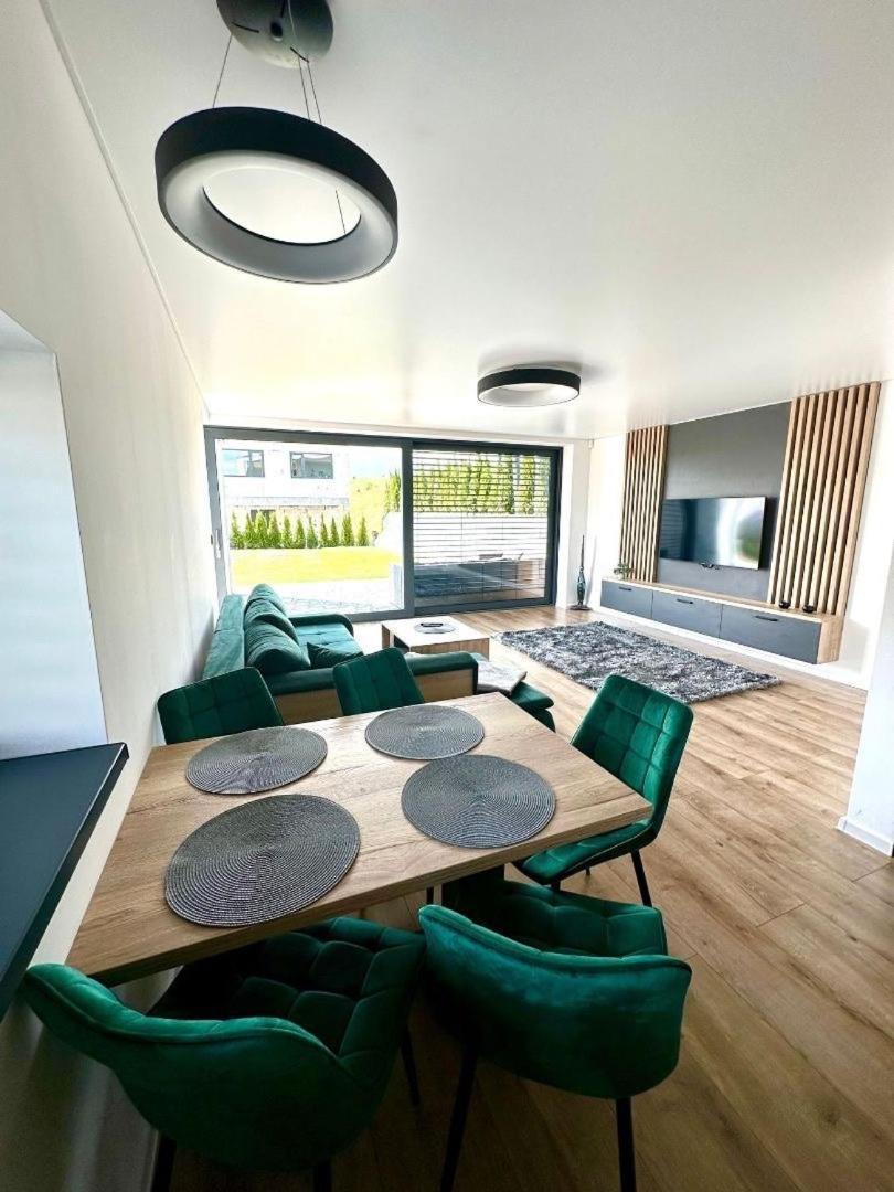 Luxury Apartments Maly Slavkov Esterno foto